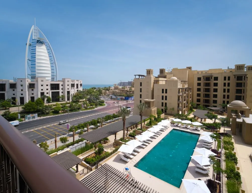 Lamtara-Apartments-At-Madinat-Jumeirah-Living-10